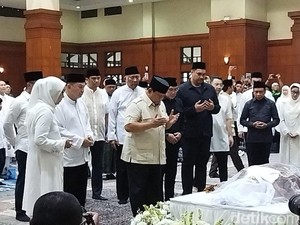 Bapak Pencak Silat Dunia Eddie Nalapraya dalam Kenangan Prabowo-Pramono