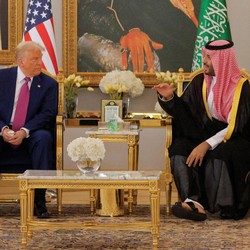 Trump Sambangi Putra Mahkota MBS, Normalisasi Arab Saudi-Israel Jadi?