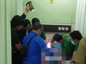 Kakek Kesakitan Bikin Kaget Damkar Ngawi, Ternyata Kelaminnya Terjebak Paralon