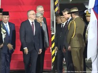 PM Australia Albanese Tiba di Jakarta, Disambut 2 Menteri Prabowo