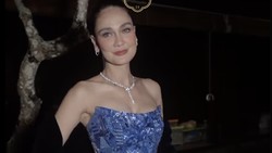 Momen Emosional Luna Maya Lihat Gaun Resepsi Bergambar Lukisan Ayah