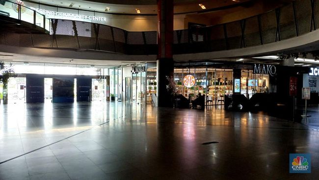 Mal Ternama di Pluit Sunyi Sepi-Toko Tutup dan Lift Mati, Ada Apa?