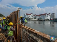 Cegah 'Kiamat' Dini Jakarta, Tembok Ini Dibangun Setinggi 2,5 Meter