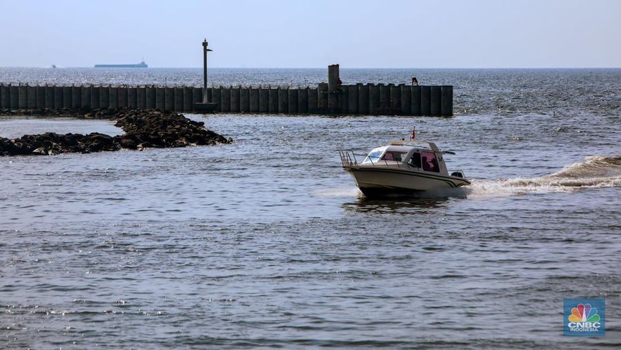 Proyek pembangunan tanggul laut atau National Capital Integrated Coastal Development (NCICD) Fase A di kawasan Ancol Barat, Jakarta Utara, Rabu (14/5/2025). (CNBC Indonesia/Faisal Rahman) Proyek pembangunan tanggul laut atau National Capital Integrated Coastal Development (NCICD) Fase A di kawasan Ancol Barat, Jakarta Utara, Rabu (14/5/2025). (CNBC Indonesia/Faisal Rahman)