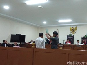 Eks Honorer UIN Makassar Ngaku Sempat Tak Tahu Uang dari Ibrahim Palsu
