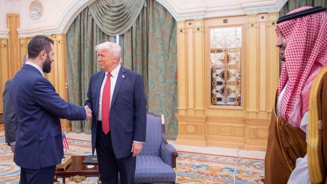 Trump ke Presiden Suriah: Cabut Sanksi-Normalisasi Hubungan ke Israel