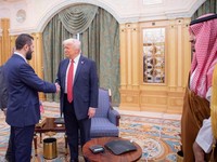 Trump ke Presiden Suriah: Cabut Sanksi-Normalisasi Hubungan ke Israel