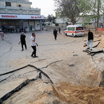 Potret Rumah Sakit Eropa di Gaza Dibom, Puluhan Pasien Tewas