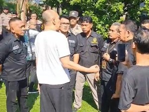 Pihak PN Cibinong Pastikan Eksekusi Rumah Atalarik Syach Sesuai SOP