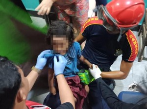Tangan Anak Nyangkut di Kloset Saat Ambil Sabun, Damkar Banjarmasin Evakuasi