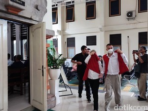 Bisnis Prostitusi Online di Bali, 2 Bule Rusia Dituntut Setahun Penjara