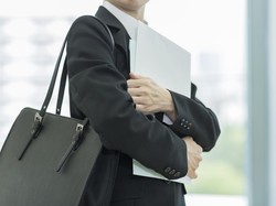 Kerja Dulu atau Lanjut Kuliah? Pertimbangkan Hal Ini Kerja Dulu atau Lanjut Kuliah? Pertimbangkan Hal Ini