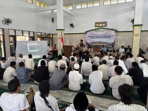 Densus 88 Gandeng Pesantren di Cirebon Tangkal Radikalisme