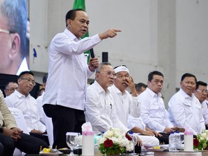 Menkop Pastikan Biaya Pembuatan Akta Notaris Kopdes Merah Putih Murah