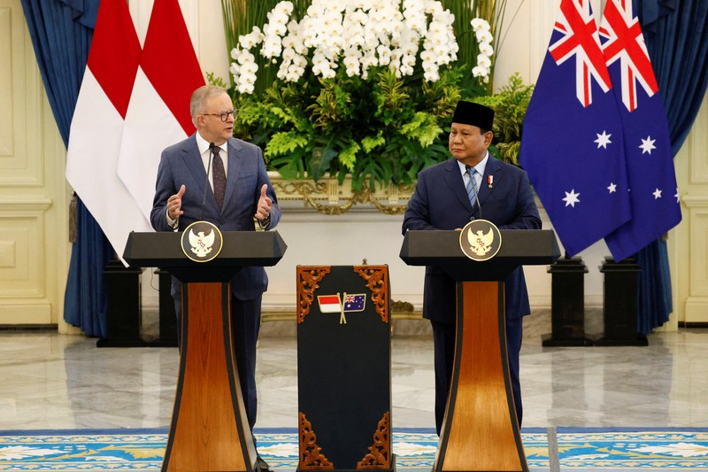 Perdana Menteri Australia Anthony Albanese dan Presiden Indonesia Prabowo Subianto bertemu di Istana Merdeka di Jakarta, Indonesia 15 Mei 2025. Perdana Menteri Australia Anthony Albanese dan Presiden Indonesia Prabowo Subianto bertemu di Istana Merdeka di Jakarta, Indonesia 15 Mei 2025. (REUTERS/Ajeng Dinar Ulfiana)