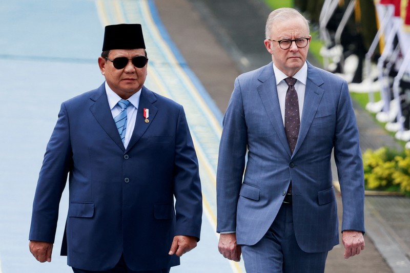 Perdana Menteri Australia Anthony Albanese dan Presiden Indonesia Prabowo Subianto bertemu di Istana Merdeka di Jakarta, Indonesia 15 Mei 2025. Perdana Menteri Australia Anthony Albanese dan Presiden Indonesia Prabowo Subianto bertemu di Istana Merdeka di Jakarta, Indonesia 15 Mei 2025. (REUTERS/Ajeng Dinar Ulfiana)