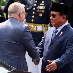 RI Kembangkan Bisnis EV dengan Australia, Ini Targetnya