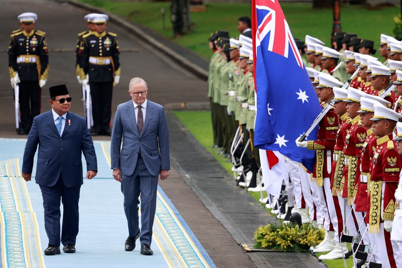 Perdana Menteri Australia Anthony Albanese dan Presiden Indonesia Prabowo Subianto bertemu di Istana Merdeka di Jakarta, Indonesia 15 Mei 2025. Perdana Menteri Australia Anthony Albanese dan Presiden Indonesia Prabowo Subianto bertemu di Istana Merdeka di Jakarta, Indonesia 15 Mei 2025. (REUTERS/Ajeng Dinar Ulfiana)