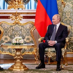 Mencari Jawaban Misteri MH17, Anwar Ibrahim Sambangi Putin di Moskow