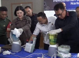 BNN Sumbar Musnahkan 6,8 Kilogram Sabu Hasil Tangkapan dari Satu Keluarga
