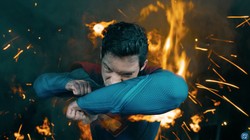Engineer Pamer Skill di Trailer Superman