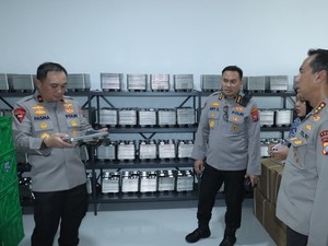 Wakapolda Jatim Cek Gudang Ketahanan Pangan di Mojokerto, Ini Fungsinya