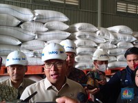 Gudang Bulog Simpan 3,7 Juta Ton Beras, Wamentan: Era Soeharto Lewat