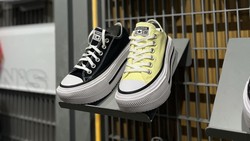 Converse Rilis Chuck Taylor All Star Double Stack, Gandeng Reality Club