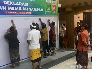 Desa Adat di Karangasem Didorong Bentuk Perarem Pengelolaan Sampah