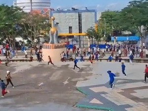 2 Kelompok Pelajar Bentrok-Saling Lempar di Area Eks MTQ Kendari