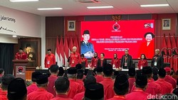Video: Megawati Kumpulkan Kepala Daerah PDIP, Kasih Pengarahan Tertutup