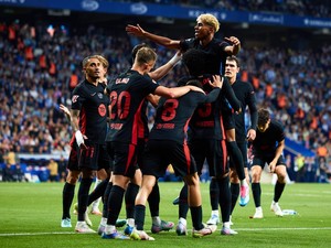 Video: Suporter dan Pemain Barcelona Konvoi Juara Rayakan Treble Domestik