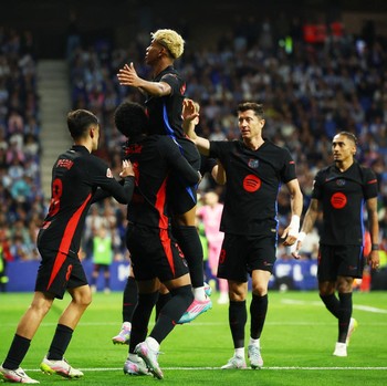 Detik-Detik Barcelona Juara Liga Spanyol, Pemain Langsung Pesta Pora
