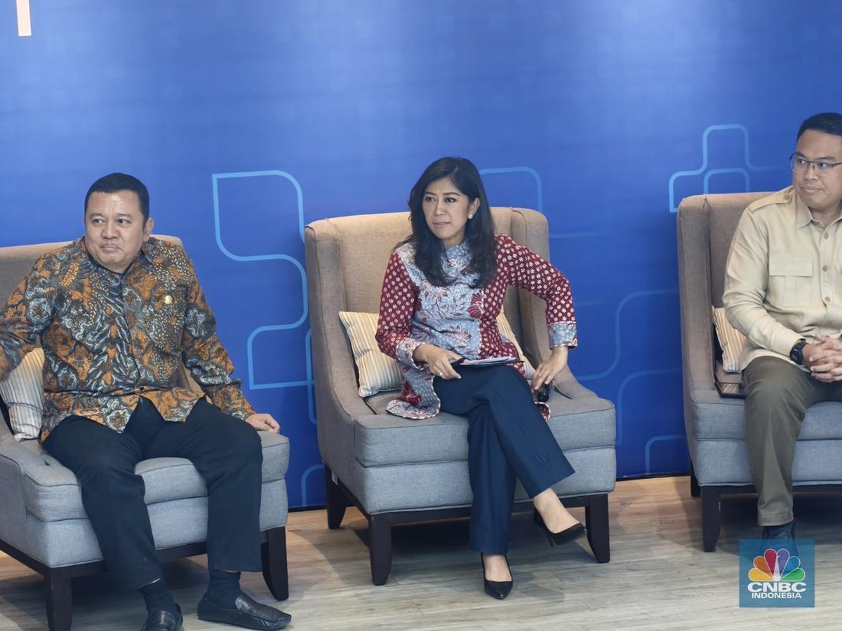 Kemdigi Wajibkan Logistik Hadir di 50% Provinsi dalam 1,5 Tahun