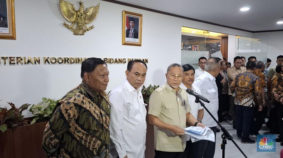 Menteri Koordinator Bidang Pangan, Zulkifli Hasan atau Zulhas. (CNBC Indonesia/Chandra)