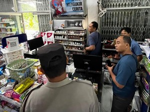 Minimarket di Karangasem Dibobol Maling, Uang hingga Kebaya Raib
