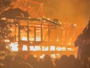 Bedeng 8 Pintu di Palembang Terbakar, 1 Warga Terluka