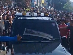 Viral Mobil Masuk Jalan Margonda Depok saat CFD hingga Disoraki Warga