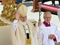 Resmi Dilantik, Paus Leo Serukan Persatuan Bagi Gereja yang Terpecah Resmi Dilantik, Paus Leo Serukan Persatuan Bagi Gereja yang Terpecah