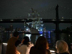2 Orang Tewas-Belasan Terluka setelah Kapal AL Meksiko Tabrak Jembatan Brooklyn