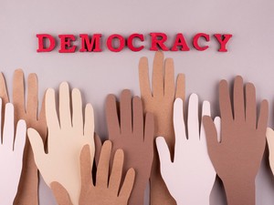 Disinformasi dan Ancaman Demokrasi Pasca Pilkada