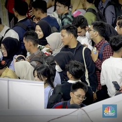 Nasib Miris Warga RI, Sarjana Nganggur-Pekerja Banyak Cuma Lulus SD