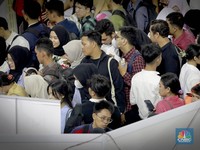 Nasib Miris Warga RI, Sarjana Nganggur-Pekerja Banyak Cuma Lulus SD