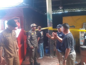 DLH Bogor Segel Pabrik Diduga Sebabkan Sungai di Citeureup Jadi Oranye