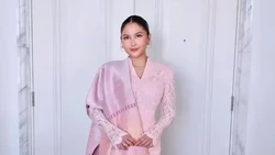 Gaya Jessica Mila Tampil Serba Pink di Pembaptisan Anak, Cantik dan Flawless