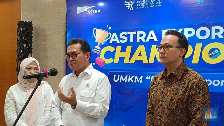 Menteri Perdagangan (Mendag) Budi Santoso saat ditemui di kantornya, Jakarta, Senin (19/5/2025). (CNBC Indonesia/Martyasari Rizky)