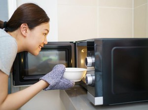 Hati-Hati! 5 Jenis Makanan Ini Bisa Bikin Microwave Rusak
