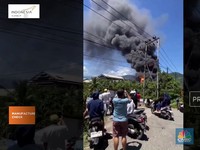 Video: Pabrik Karet di Padang Terbakar, Puluhan Warga Diungsikan