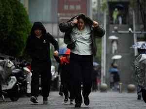 Hujan Deras Tewaskan 5 Orang di China, Peringatan Bencana Dirilis