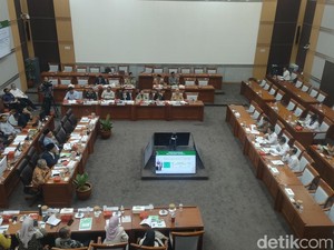 Legislator Kritik Jemaah Terlambat ke Saudi 19 Jam, Kemenag Tegur Maskapai